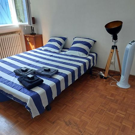 Chambre Dans Villa Marseilles Exterior foto